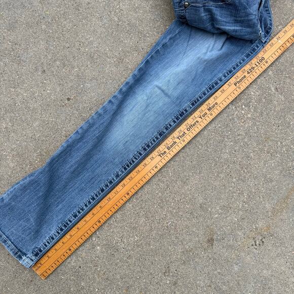 Ariat REAL 29R Straight Leg Mid Rise Light Blue Jeans Style 10017217 - Picture 9 of 9